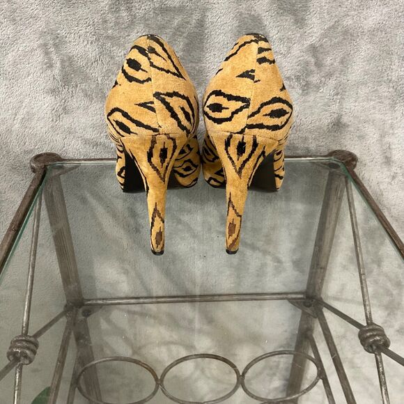 BCBG Leather Stiletto pumps women’s size 9 tiger print Platform high heels - Picture 7 of 10